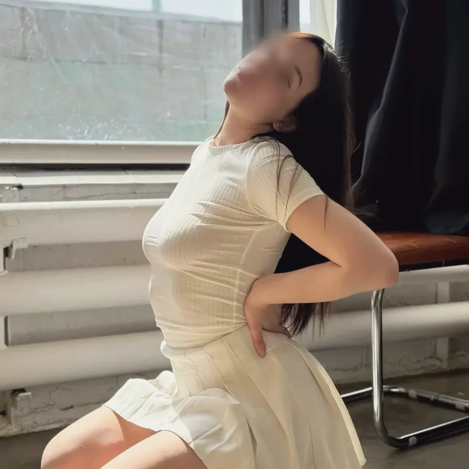 Agata, 22