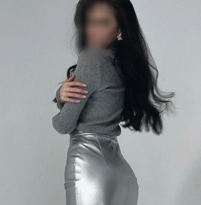 Agata, 20