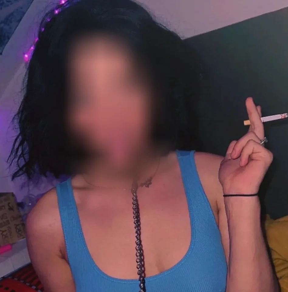 Harleen, 23