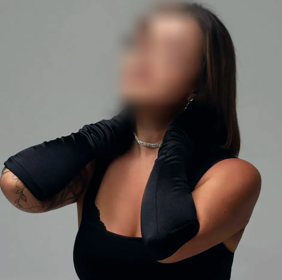 Molly, 31